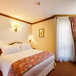 Отель Alaska Cortina 4*