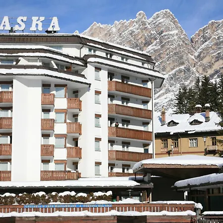 Alaska Cortina Hotell