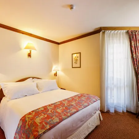 Hotel Alaska Cortina 4*