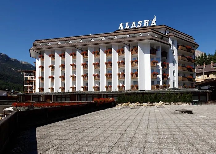 Alaska Cortina 4*