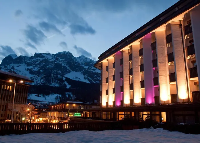 Alaska Cortina 4*