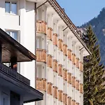 Hotel Alaska Cortina 4*