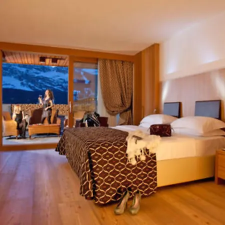 Hotel Alaska Cortina