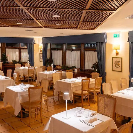 Alaska Cortina Hotell 4*