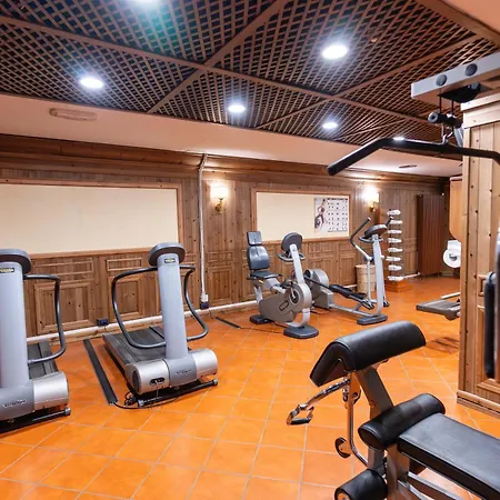 Hotel Alaska Cortina 4*