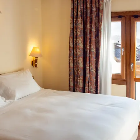 Hotel Alaska Cortina 4*