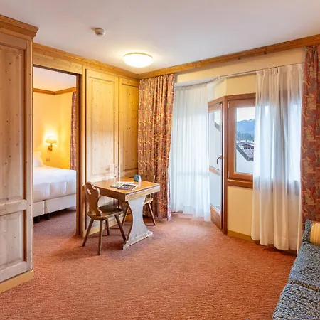 Alaska Cortina Hotell 4*