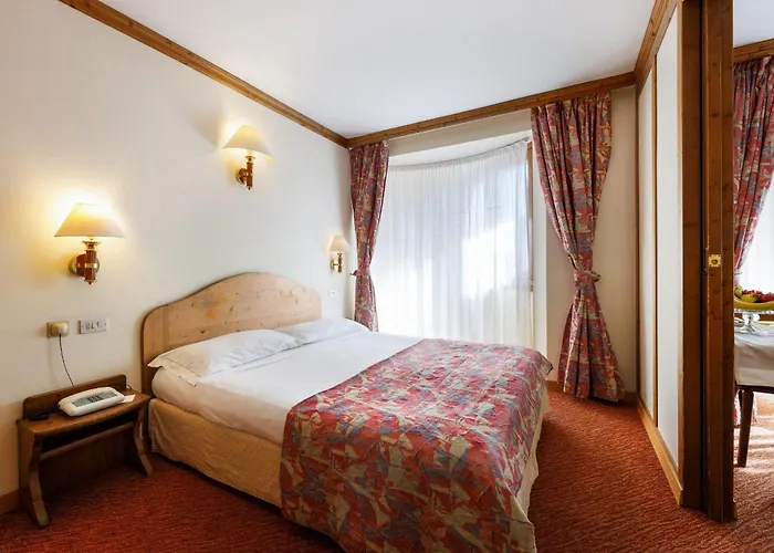 Ξενοδοχείο Alaska Cortina