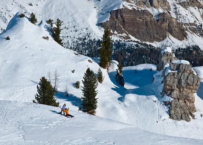 Alaska Cortina Ξενοδοχείο 4*