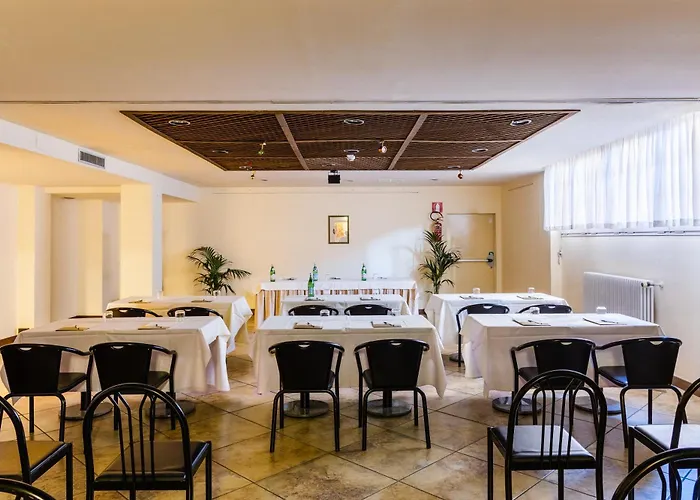 Ξενοδοχείο Alaska Cortina 4*