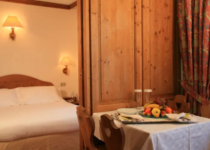 Alaska Cortina Κορτίνα Ντ' Αμπέτσο