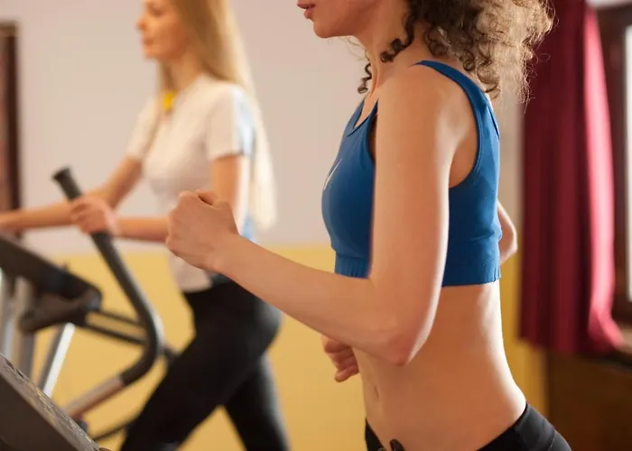 Ξενοδοχείο Alaska Cortina 4*